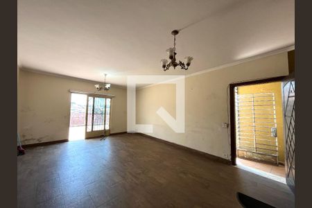 Sala de casa para alugar com 3 quartos, 220m² em Jardim Jabaquara, São Paulo