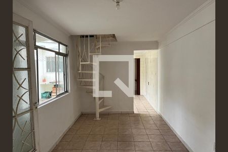 Sala de casa para alugar com 2 quartos, 60m² em Bela Aliança, São Paulo