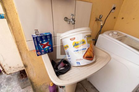 Casa à venda com 250m², 4 quartos e 2 vagas Casa à venda com 250m², 4 quartos e 2 vagasLavanderia