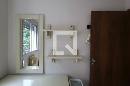 Lavabo de apartamento para alugar com 4 quartos, 108m² em Centro, Guarujá