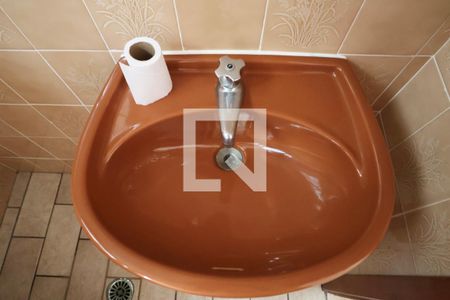 Lavabo de apartamento para alugar com 4 quartos, 108m² em Centro, Guarujá