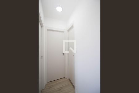 Corredor de apartamento para alugar com 2 quartos, 36m² em Vila Marina, São Paulo