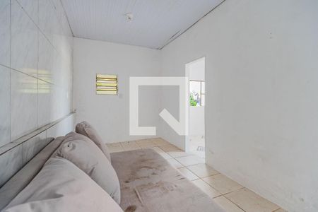 Quarto de casa para alugar com 1 quarto, 30m² em Vila Nova, Porto Alegre