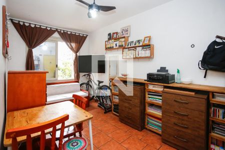 Sala de apartamento à venda com 1 quarto, 37m² em Petrópolis, Porto Alegre