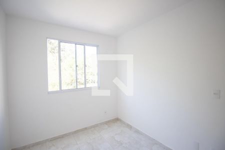 Quarto 2 de apartamento para alugar com 2 quartos, 43m² em Colubandê, São Gonçalo