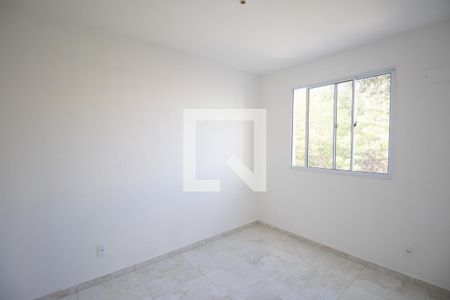 Quarto 2 de apartamento para alugar com 2 quartos, 43m² em Colubandê, São Gonçalo