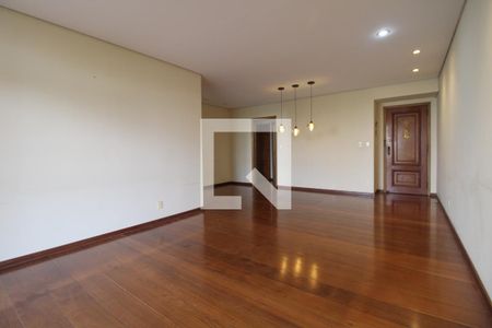 Sala de estar de apartamento à venda com 3 quartos, 160m² em Cambuí, Campinas