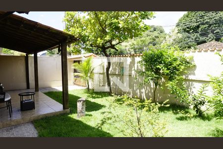 Quintal de casa à venda com 3 quartos, 203m² em Anil, Rio de Janeiro