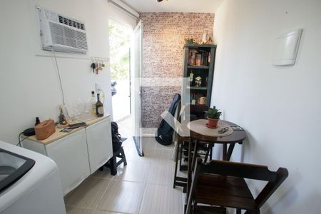 Sala/Área de Serviço de apartamento à venda com 1 quarto, 28m² em Pechincha, Rio de Janeiro