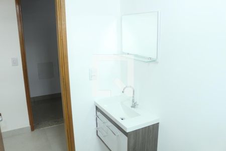 Banheiro de kitnet/studio para alugar com 1 quarto, 40m² em Osvaldo Cruz, São Caetano do Sul