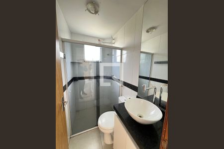 Detalhe do banheiro de apartamento para alugar com 2 quartos, 47m² em Juliana, Belo Horizonte