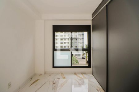 Quarto de kitnet/studio para alugar com 1 quarto, 40m² em Jardim do Salso, Porto Alegre