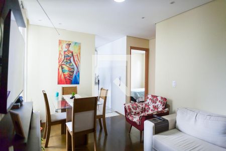 sala de apartamento para alugar com 2 quartos, 44m² em Chácara Cotia, Contagem