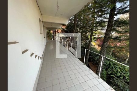 Casa à venda com 3 quartos, 386m² em Jardim Panorama, São Paulo