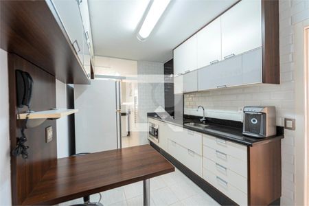 Apartamento à venda com 3 quartos, 100m² em Vila Isa, São Paulo