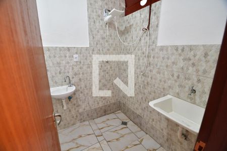 Banheiro de kitnet/studio para alugar com 1 quarto, 40m² em Centro, Campinas