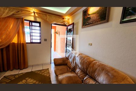 Sala de casa à venda com 3 quartos, 191m² em Vila Tupi, Várzea Paulista