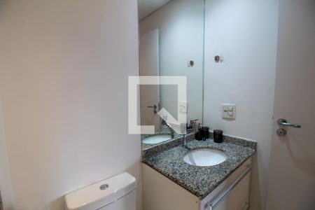 Banheiro de apartamento para alugar com 1 quarto, 43m² em Campo Belo, São Paulo