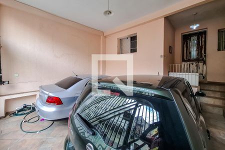 Garagem de casa à venda com 3 quartos, 264m² em Cambuci, São Paulo