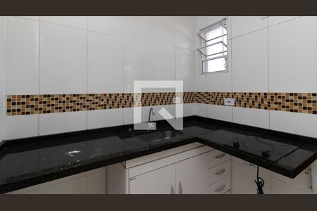 Sala/Cozinha de apartamento para alugar com 1 quarto, 27m² em Cidade Antônio Estêvão de Carvalho, São Paulo