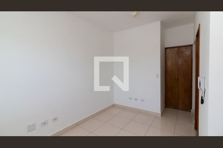 Sala/Cozinha de apartamento para alugar com 1 quarto, 27m² em Cidade Antônio Estêvão de Carvalho, São Paulo