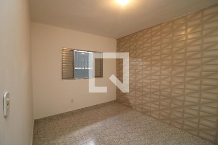 Quarto de casa para alugar com 1 quarto, 50m² em Vila Antonieta, São Paulo