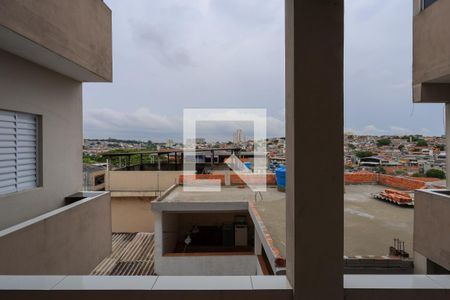 Vista da sala de casa para alugar com 1 quarto, 40m² em Jardim Cecy, São Paulo