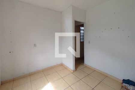 Casa à venda com 215m², 5 quartos e 2 vagas Casa à venda com 215m², 5 quartos e 2 vagasEdícula - Quarto 2