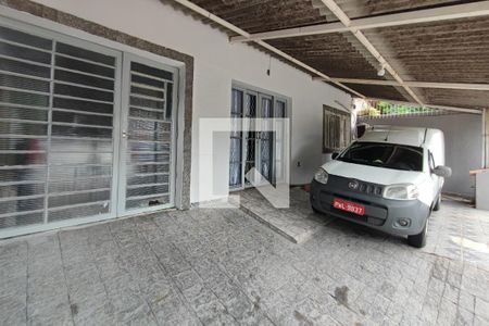 Casa à venda com 215m², 5 quartos e 2 vagas Casa à venda com 215m², 5 quartos e 2 vagasGaragem