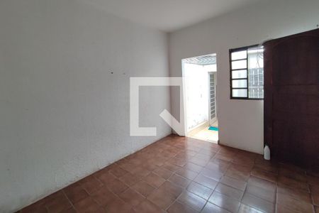 Casa à venda com 215m², 5 quartos e 2 vagas Casa à venda com 215m², 5 quartos e 2 vagasEdícula - Quarto