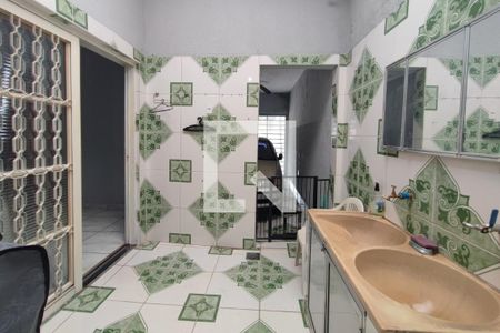 Casa à venda com 215m², 5 quartos e 2 vagas Casa à venda com 215m², 5 quartos e 2 vagasÁrea de Serviço