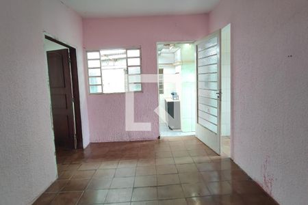 Casa à venda com 215m², 5 quartos e 2 vagas Casa à venda com 215m², 5 quartos e 2 vagasEdícula - Sala