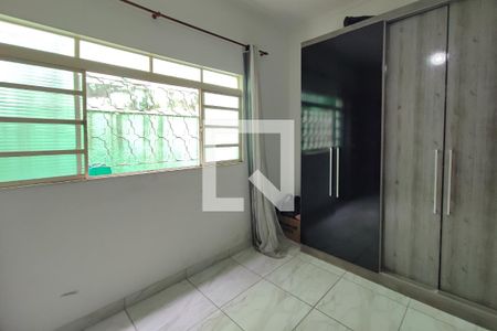 Casa à venda com 215m², 5 quartos e 2 vagas Casa à venda com 215m², 5 quartos e 2 vagasQuarto 3