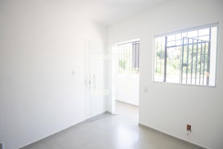 Sala de casa para alugar com 1 quarto, 32m² em Barro Vermelho, São Gonçalo