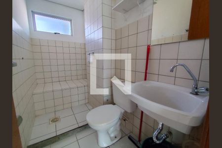 Banheiro de kitnet/studio para alugar com 1 quarto, 38m² em Centro, Belo Horizonte