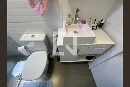 Banheiro de apartamento à venda com 1 quarto, 40m² em Vila Rosa, Novo Hamburgo