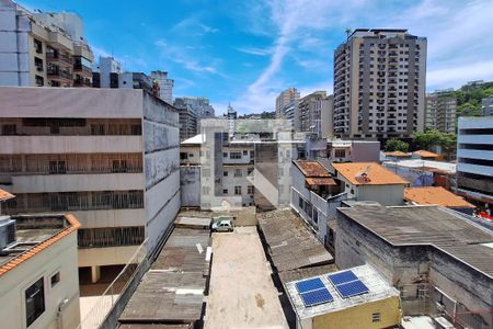 Sala de apartamento para alugar com 2 quartos, 70m² em Ingá, Niterói