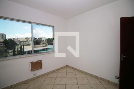 Quarto 1 de apartamento para alugar com 2 quartos, 62m² em Braz de Pina, Rio de Janeiro