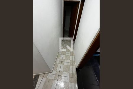 Corredor  de casa à venda com 2 quartos, 158m² em Conjunto Residencial José Bonifácio, São Paulo