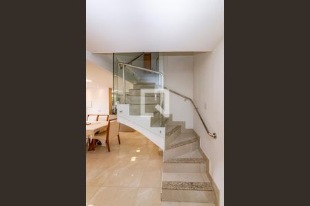 Escada de apartamento à venda com 2 quartos, 130m² em Castelo, Belo Horizonte