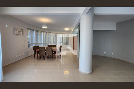 Sala de apartamento para alugar com 4 quartos, 202m² em Gonzaga, Santos