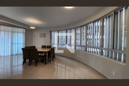 Sala de apartamento para alugar com 4 quartos, 202m² em Gonzaga, Santos