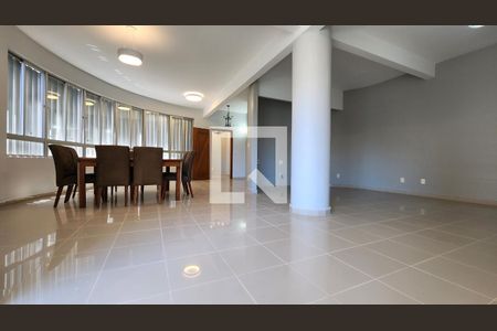 Sala de apartamento para alugar com 4 quartos, 202m² em Gonzaga, Santos