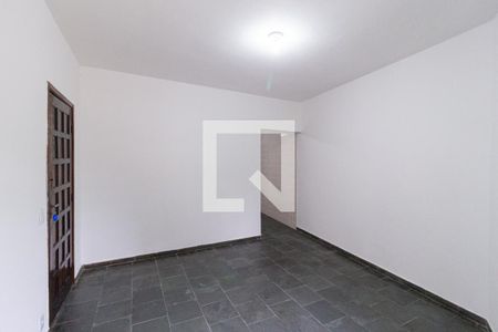 Sala de casa para alugar com 3 quartos, 120m² em Km 18, Osasco