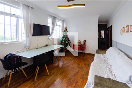 Sala de apartamento para alugar com 3 quartos, 78m² em Padre Eustáquio, Belo Horizonte