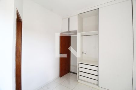 Quarto 1 - Suíte de apartamento para alugar com 2 quartos, 62m² em Jardim Holanda, Uberlândia