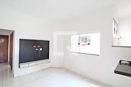 Sala de apartamento para alugar com 2 quartos, 62m² em Jardim Holanda, Uberlândia