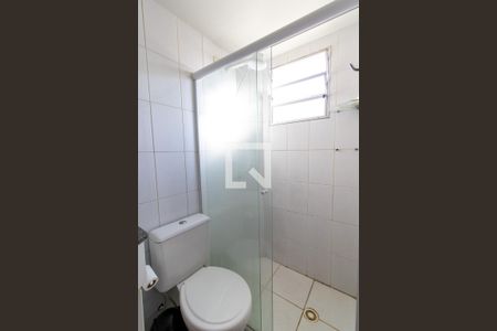 Banheiro do Quarto 1 de apartamento para alugar com 3 quartos, 70m² em Ponte Preta, Campinas