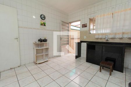Casa à venda com 94m², 2 quartos e 1 vaga Casa à venda com 94m², 2 quartos e 1 vagaCozinha