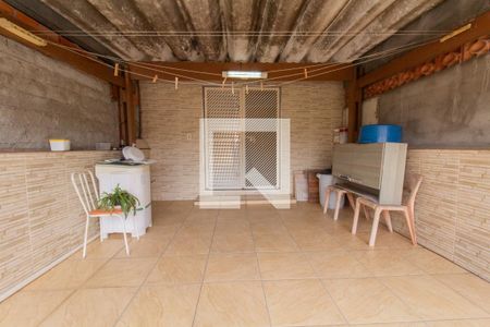 Casa à venda com 94m², 2 quartos e 1 vaga Casa à venda com 94m², 2 quartos e 1 vagaVaranda e Área de Serviço